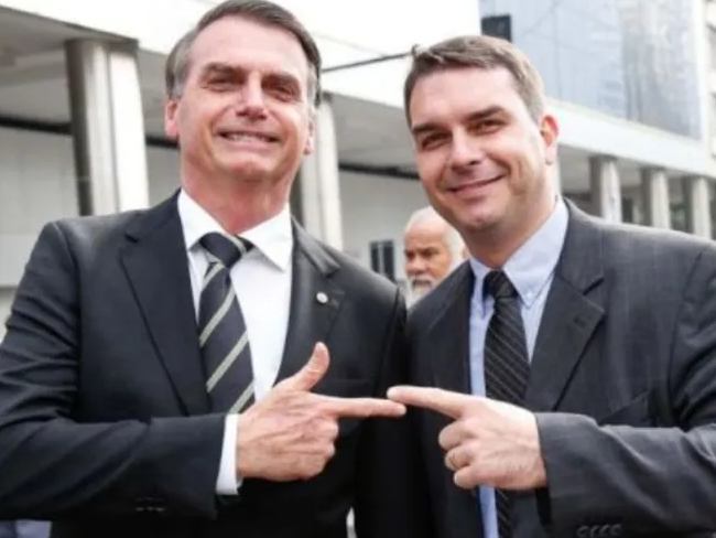 Jair e Flávio Bolsonaro
